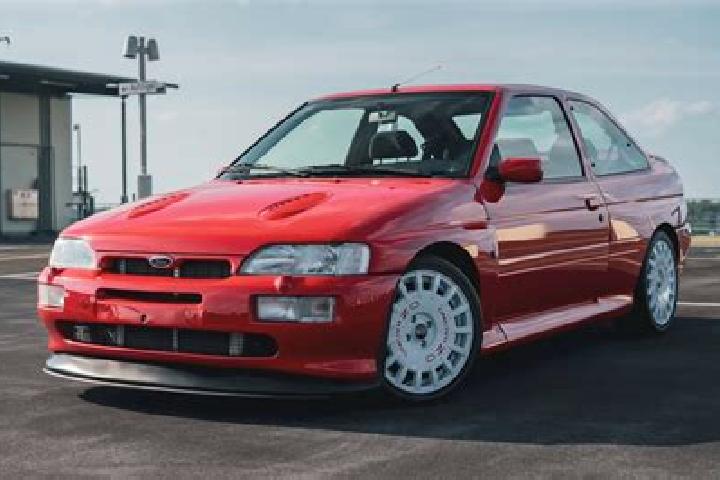 escort Ikoni