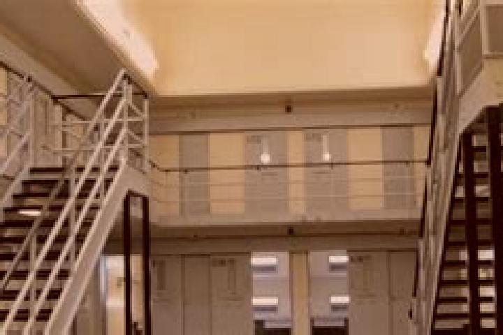 escort Institution Hill