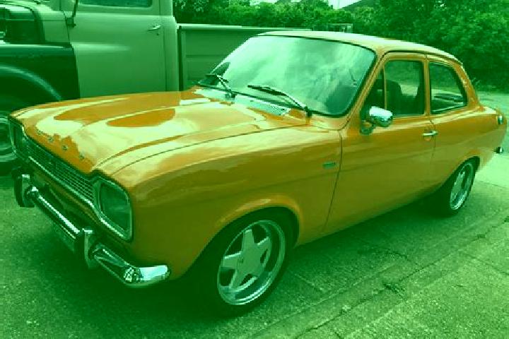 escort Isili