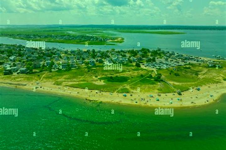 escort Island View Heights