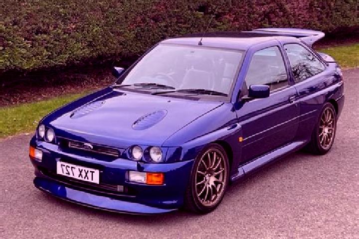 escort Issa