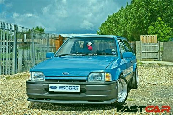 escort Ivoti