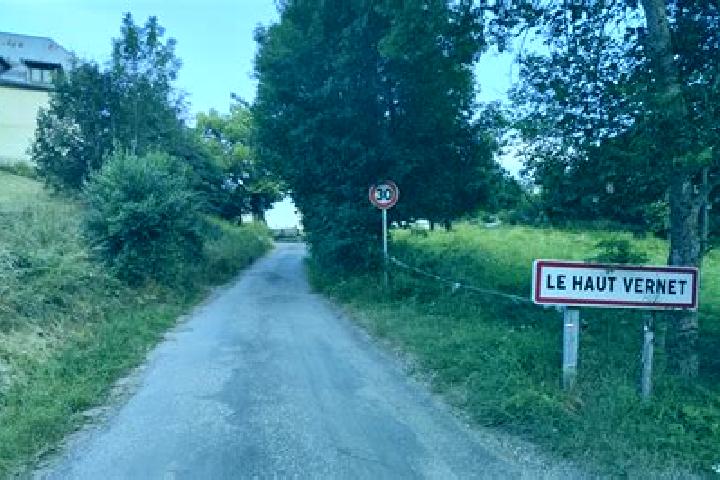 escort Izel-les-Hameau