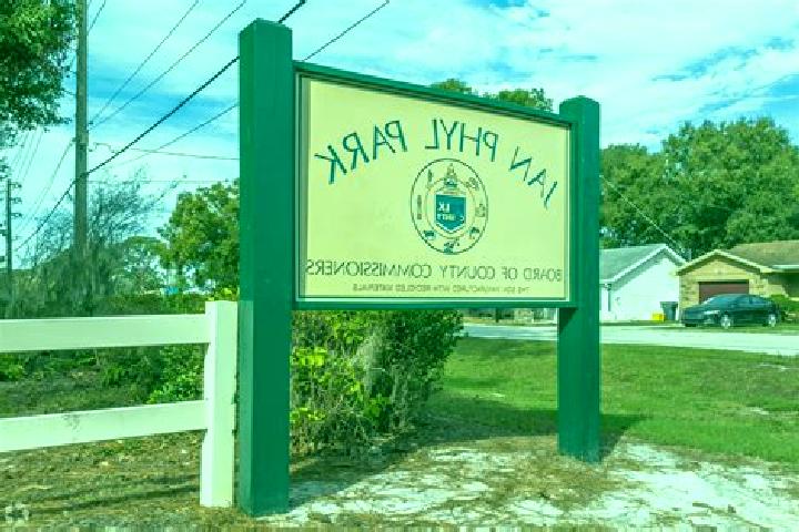 escort Jan-Phyl Village