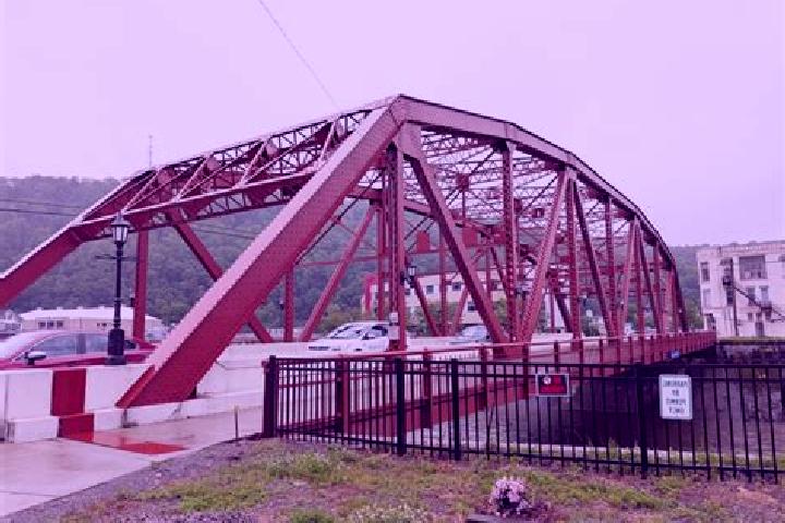 escort Johnstown Bridge
