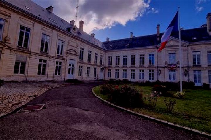 escort Jussy-le-Chaudrier