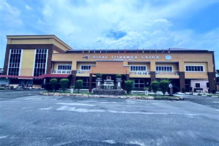 escort Kampong Datuk Keramat