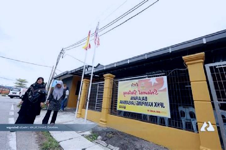 escort Kampung Laksamana