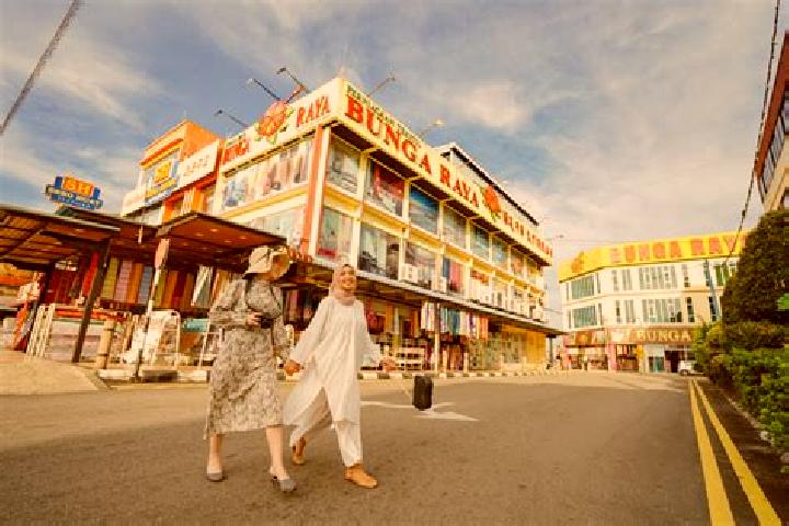 escort Kampung Padang Lalang