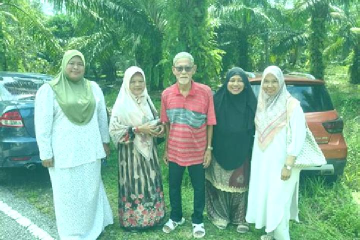 escort Kampung Parit Belahan Tampok