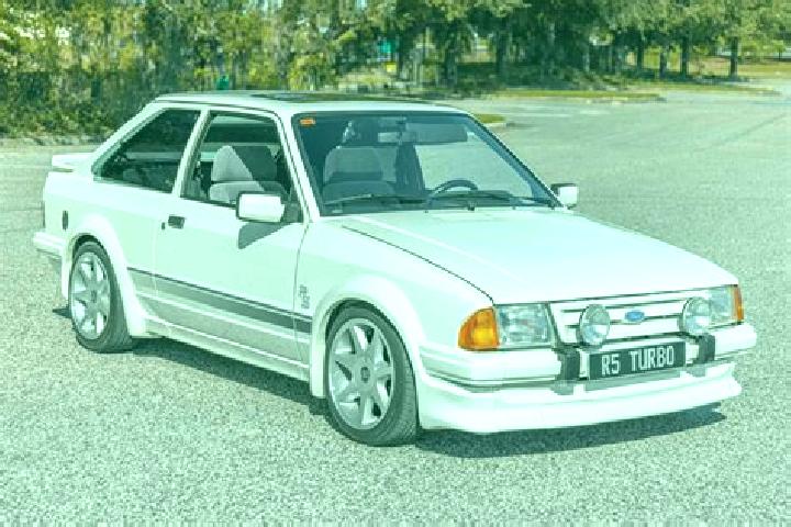 escort Kandoeng