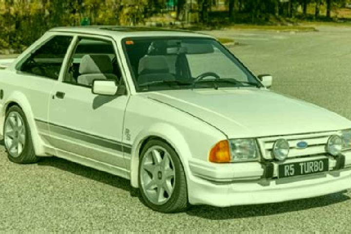 escort Katoro