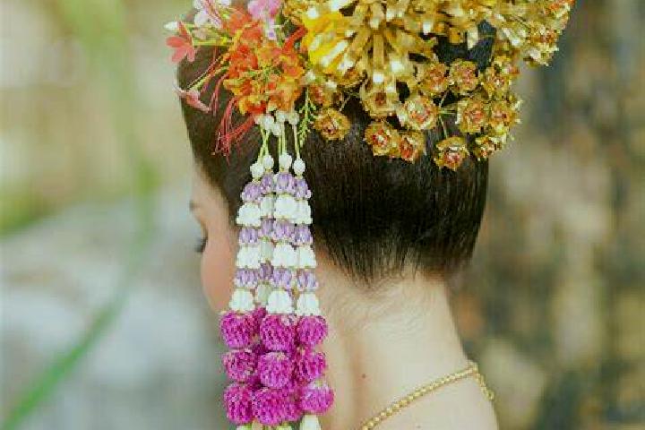 escort Khlong Khuean