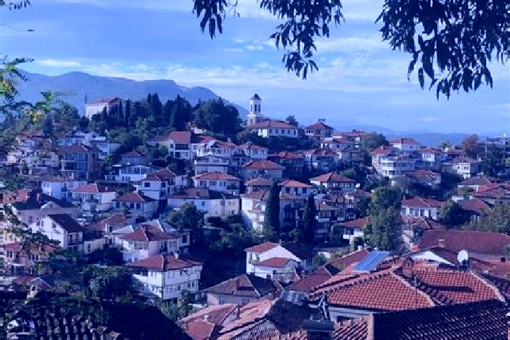 escort Korce