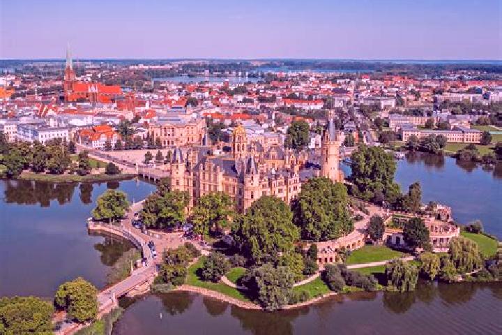 escort Krakow am See