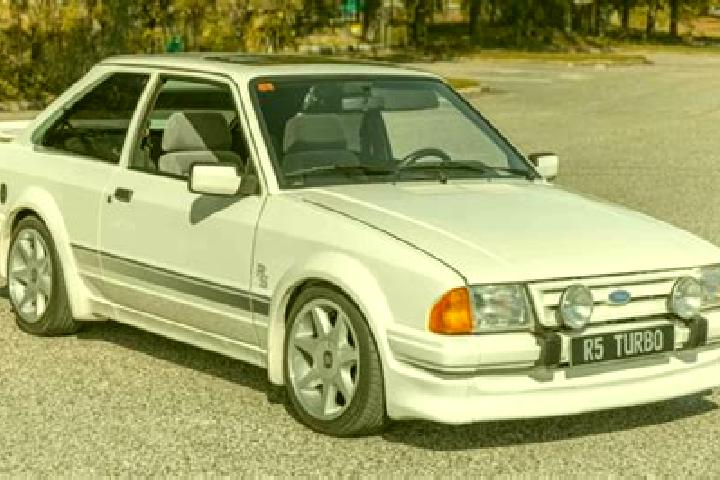 escort Kusapin
