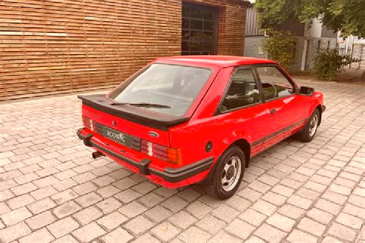 escort Kuxeb
