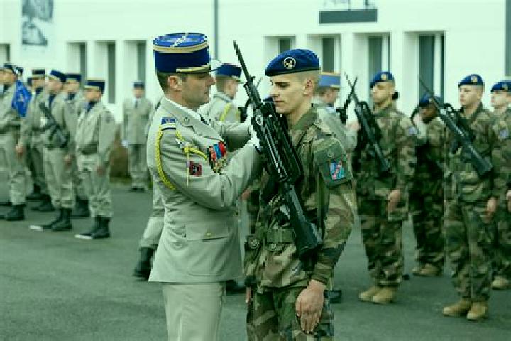escort La Fourragere