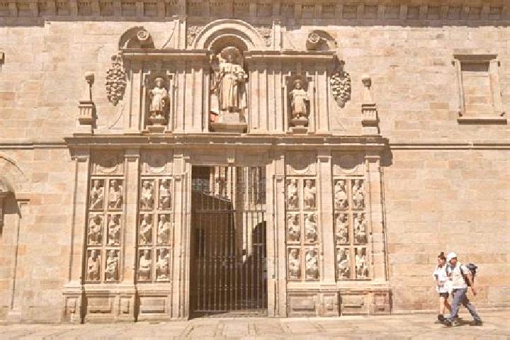 escort La Puerta de Santiago