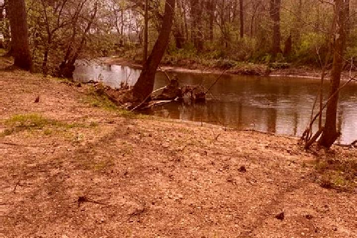 escort LaBarque Creek