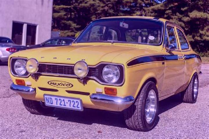 escort Lacomb
