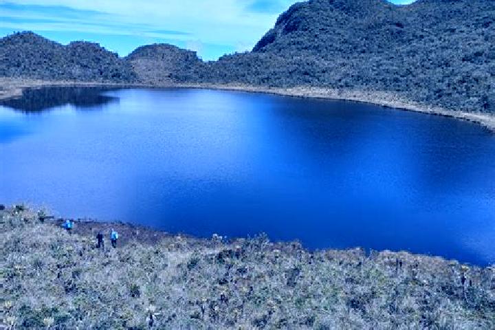 escort Laguna de Santa Rita