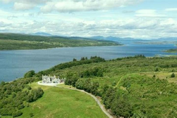 escort Lairg