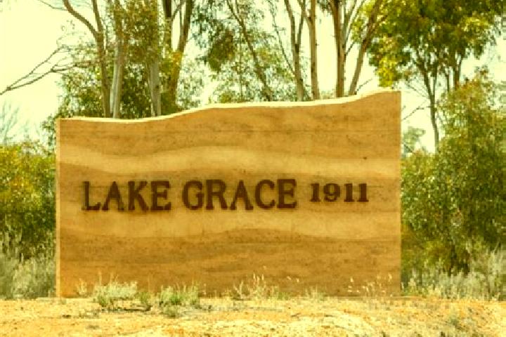 escort Lake Grace