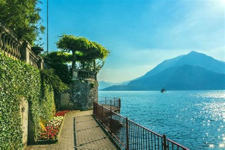 escort Lake View