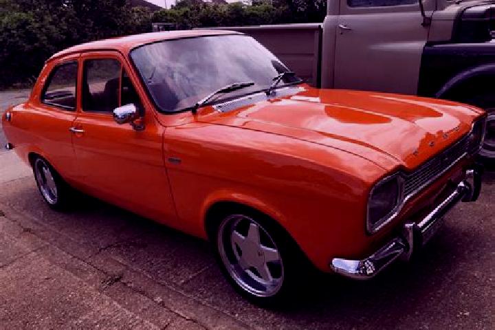 escort Larkird