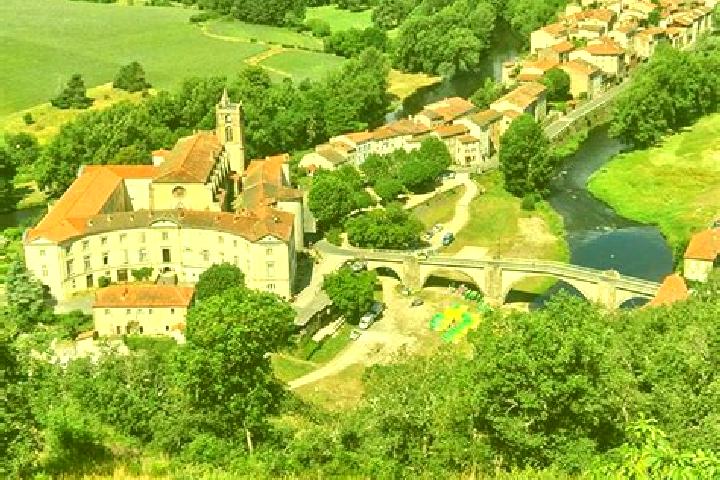 escort Lavoute-sur-Loire