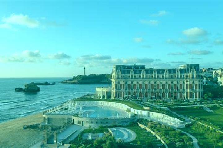 escort Le Palais