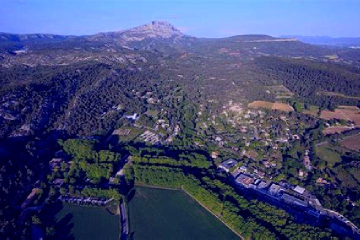 escort Le Tholonet