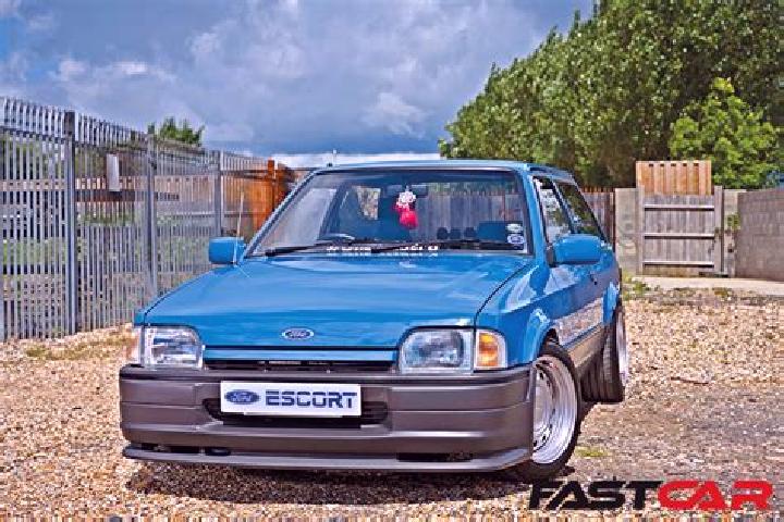 escort Leneva