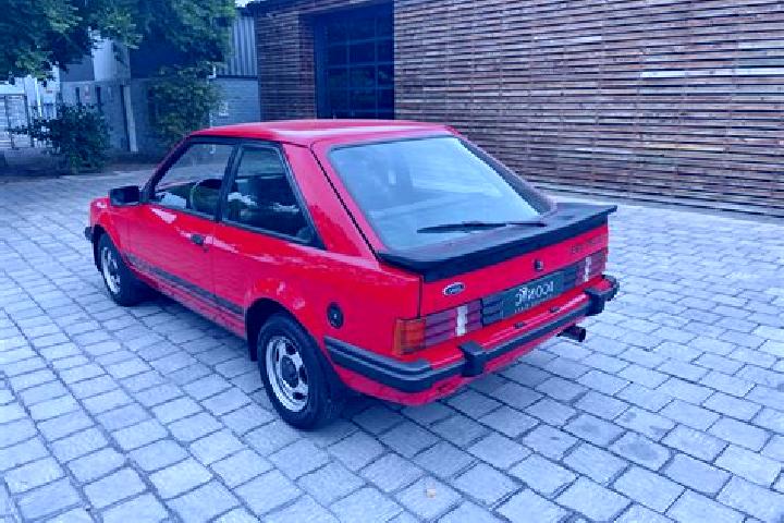 escort Lesina