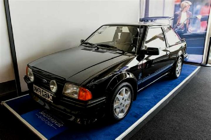 escort Linthwaite