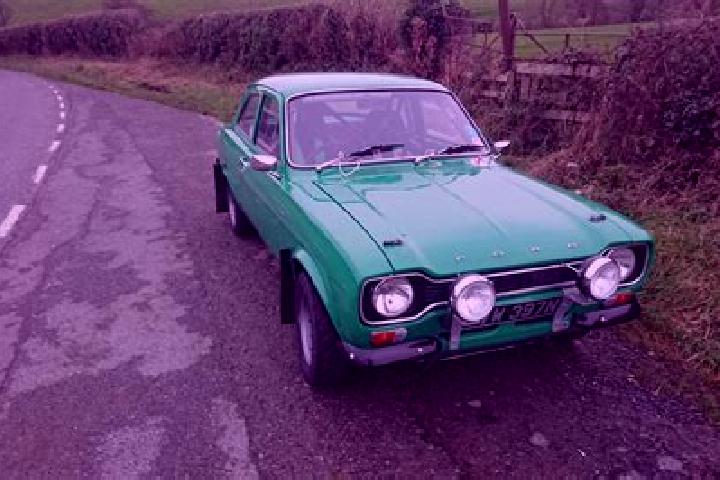 escort Llangefni