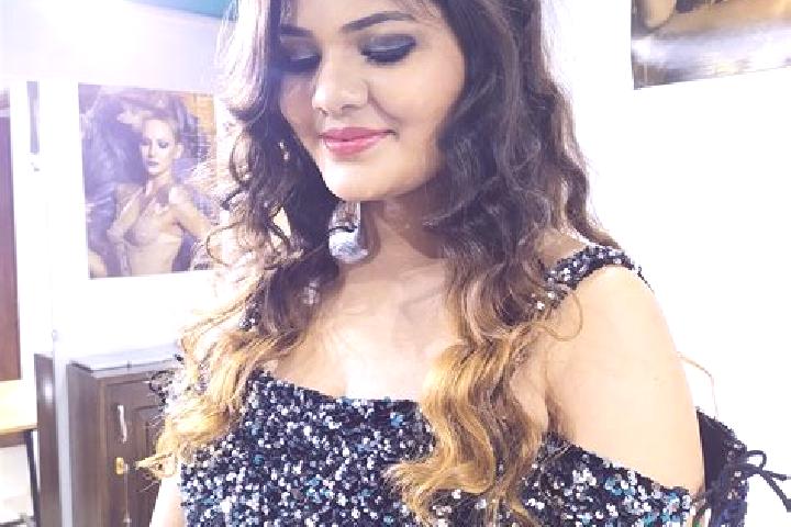 escort Lodhikheda
