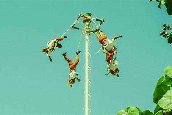 escort Los Voladores