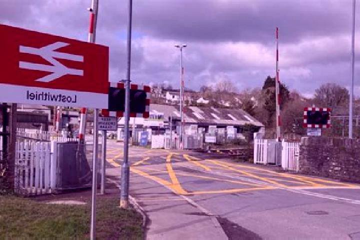 escort Lostwithiel