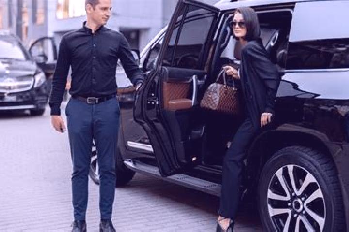 escort Luar