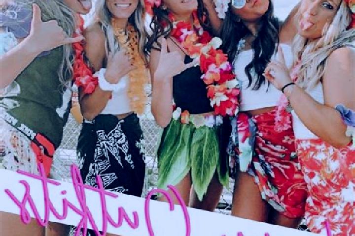 escort Luau