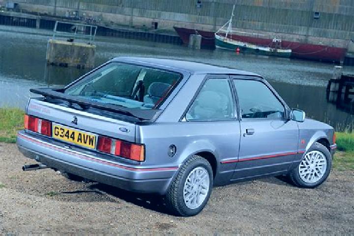escort Lucar