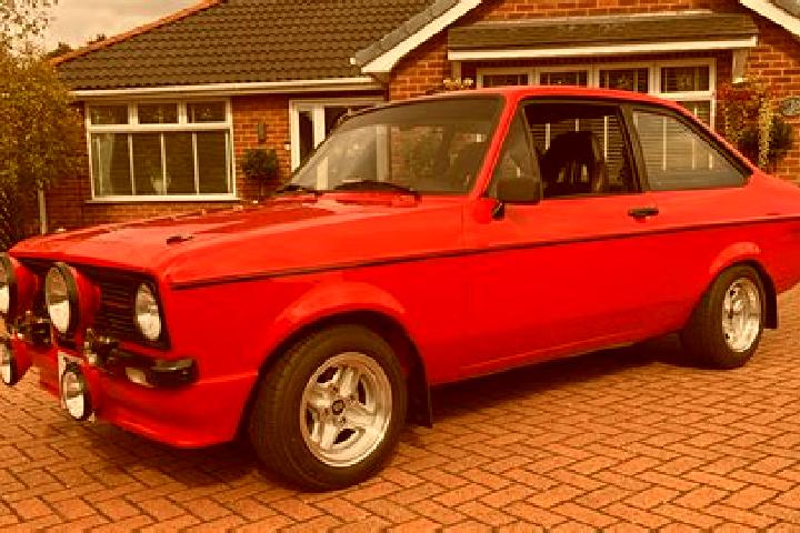escort Lucindale