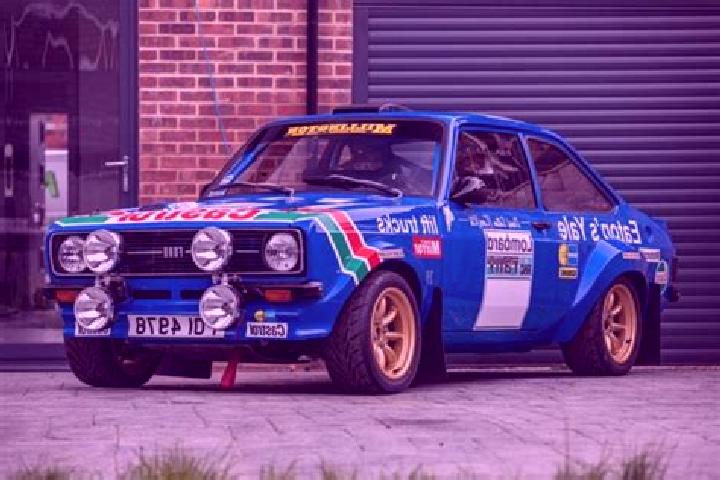 escort Lucira