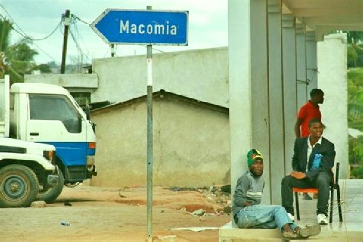escort Macomia