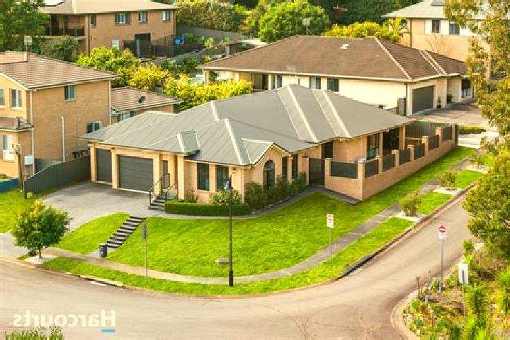 escort Macquarie Hills