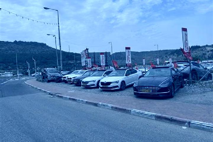 escort Majd el Kurum