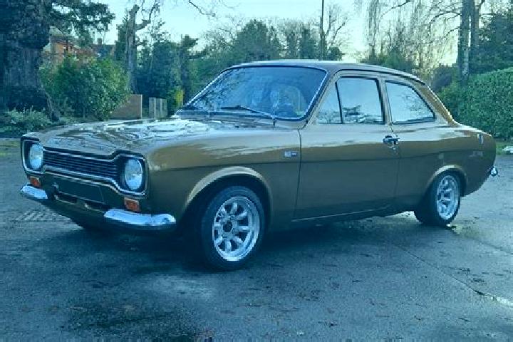 escort Malmesbury