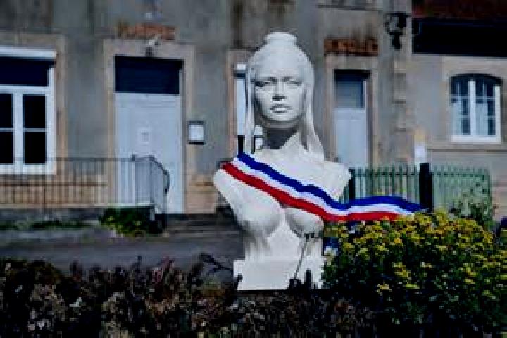 escort Marigny-Marmande